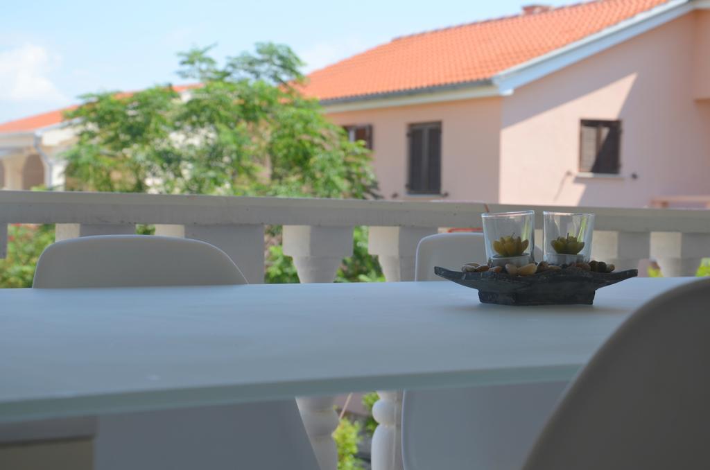 Apartman Medit Apartment Vir Exterior foto